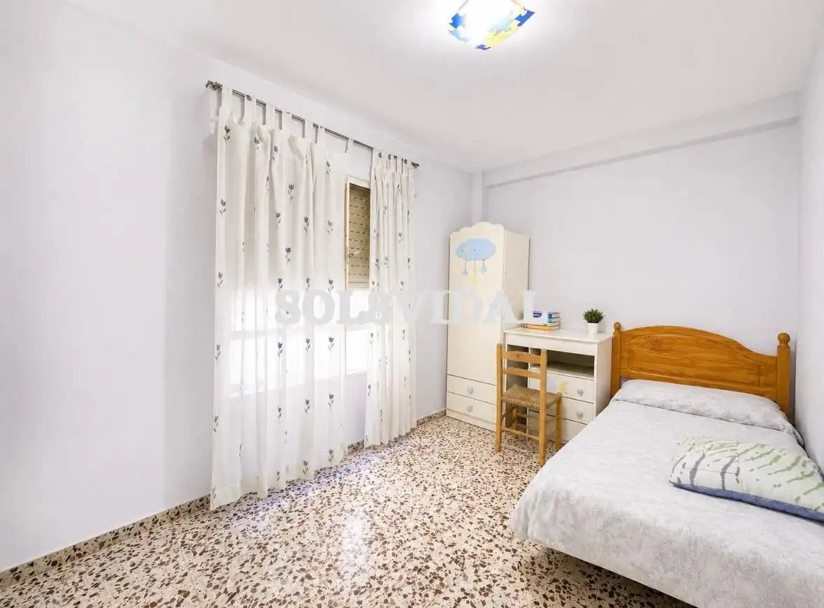 Habitación de Piso en venta en Orihuela con Balcón