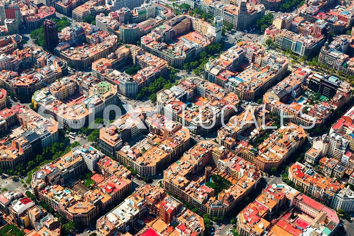 Exterior view of Commercial properties for rent in Eixample
