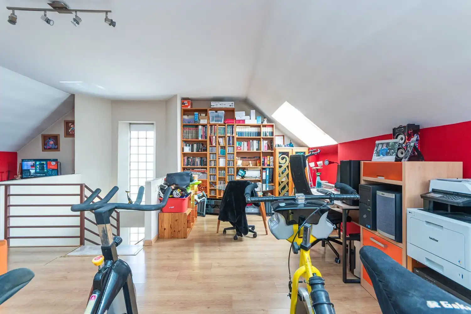Houses for sale in Fuenlabrada  with Air Conditioner, Heating and Storage room