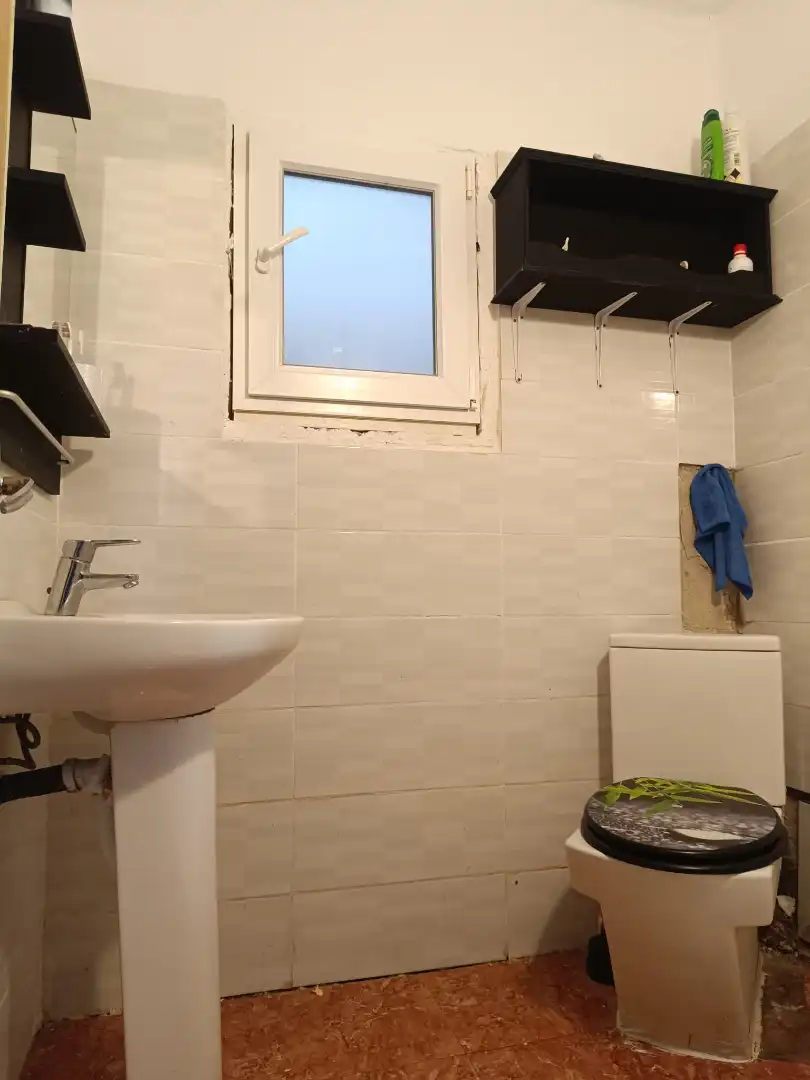 Badezimmer von Wohnung zum Verkauf in Terrassa mit Möbliert