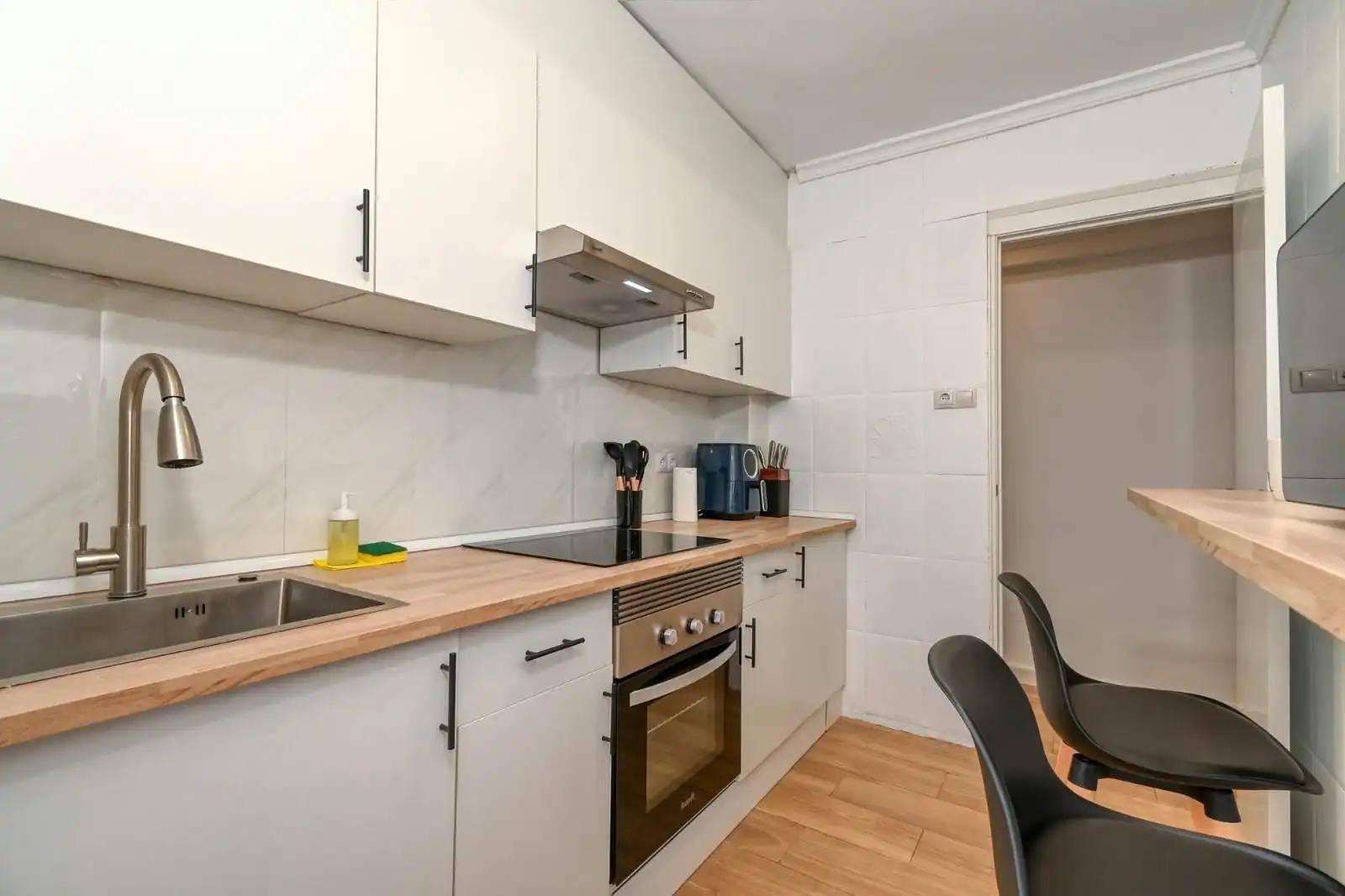 Kitchen of Flat for share in Alicante / Alacant  with Air Conditioner and Furnished