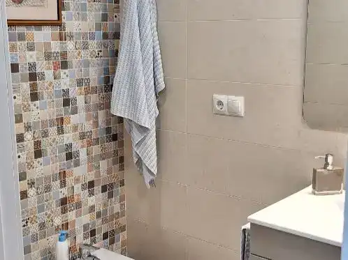 Bany de Pis en venda en Granada amb Aire condicionat, Parquet i Terrassa