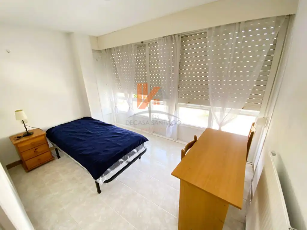 Bedroom of Flat for rent in Santiago de Compostela   with Furnished