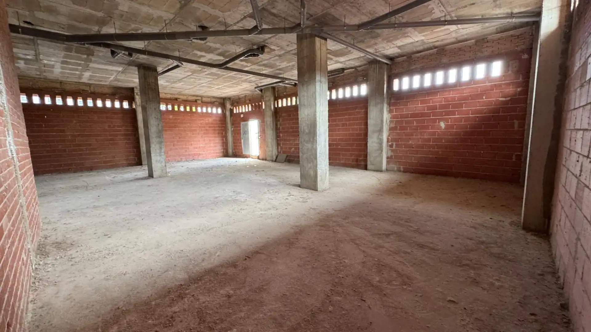 Gewerbefläche zur Miete in Avenida Academia de Infanteria, imagen 8