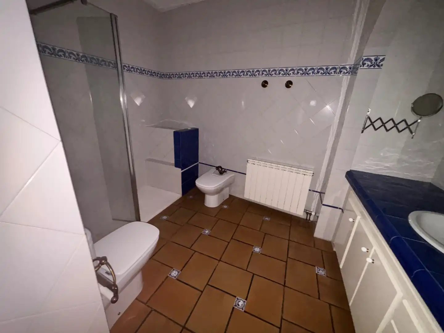 Baño de Casa adosada en venta en Sarroca de Lleida con Calefacción, Terraza y Amueblado