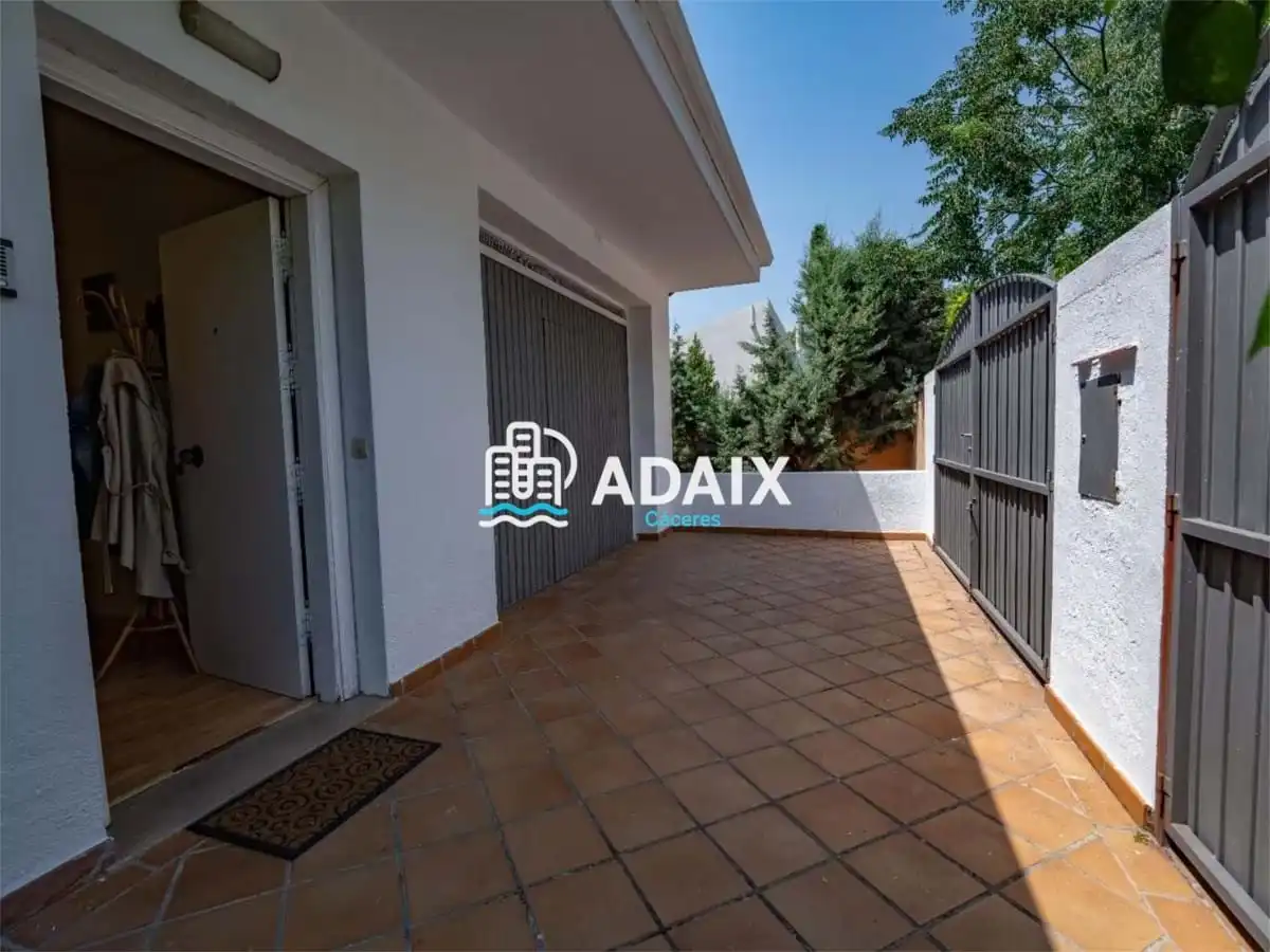 Chalet en venta en C/ ÁNGEL FERNÁNDEZ, imagen 8