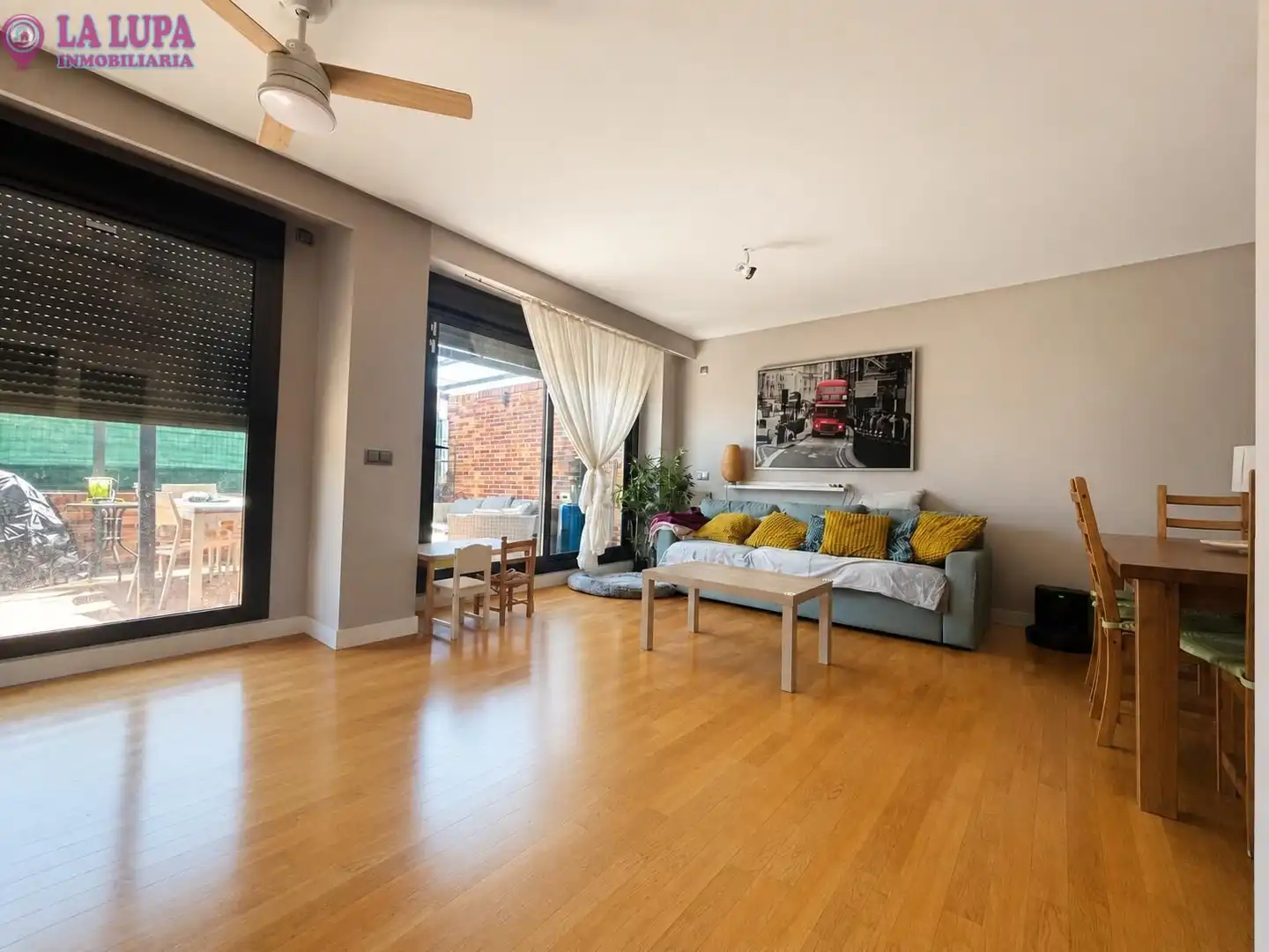 Wohnzimmer von Erdgeschoss zum Verkauf in Colmenar Viejo mit Heizung, Privatgarten und Abstellraum