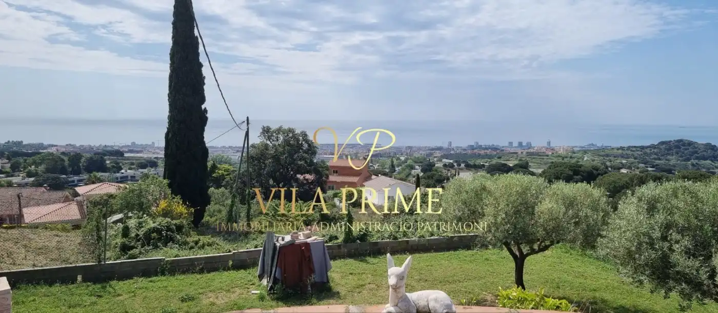 Country house zum Verkauf in Mataró mit Klimaanlage, Heizung und Privatgarten