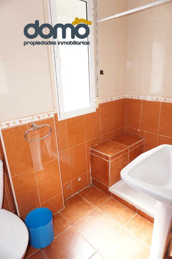 Baño de Piso en venta en Granada con Calefacción, Amueblado y Horno