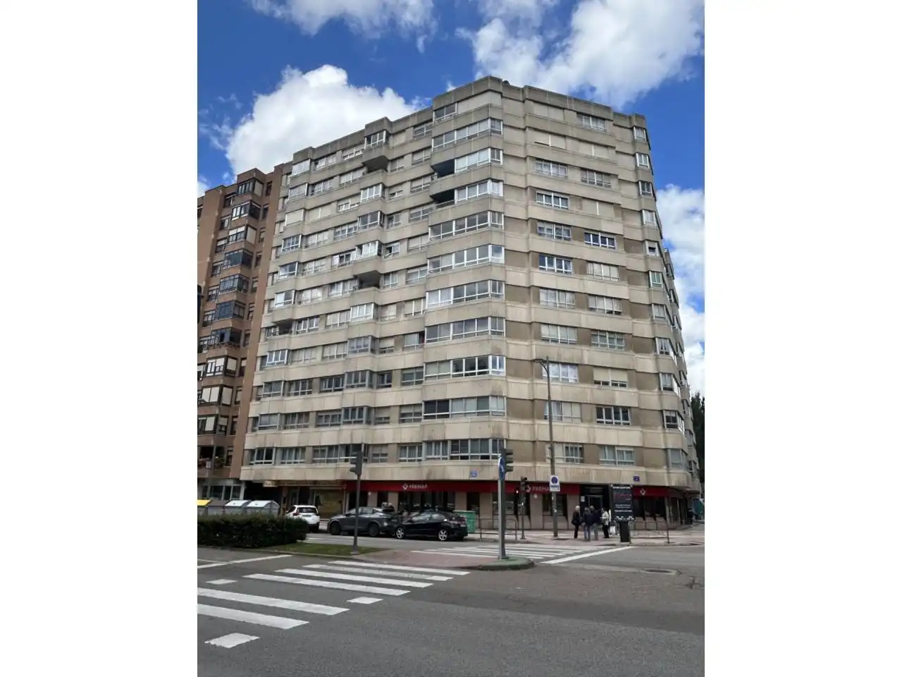 Flat for rent in Calle Soria, Reyes Católicos