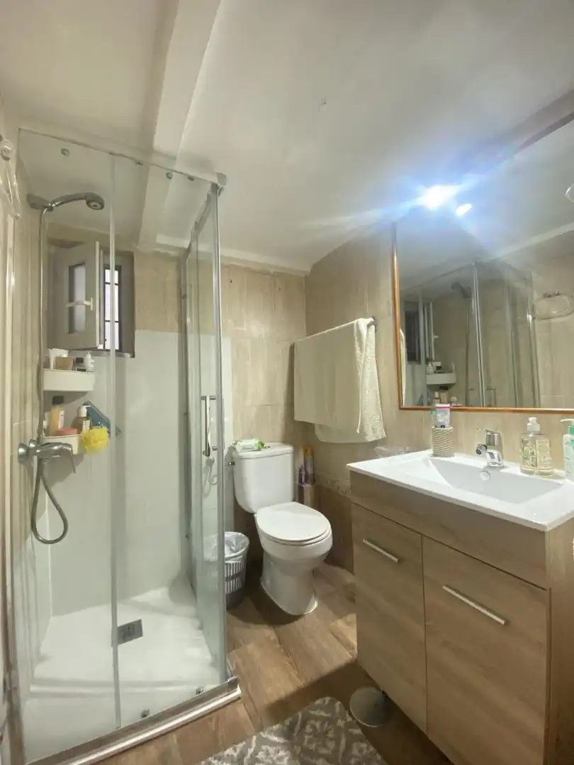 Bathroom of Ground floor for rent in Madrid