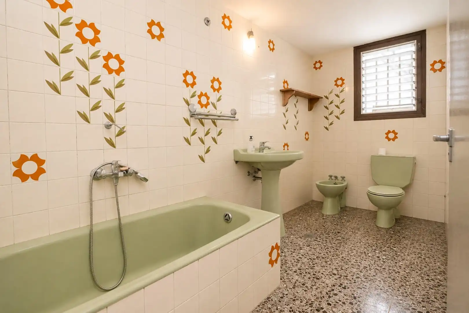 Bathroom of Detached homes for sale in Tarragona  with Air Conditioner, Heating and Terrace