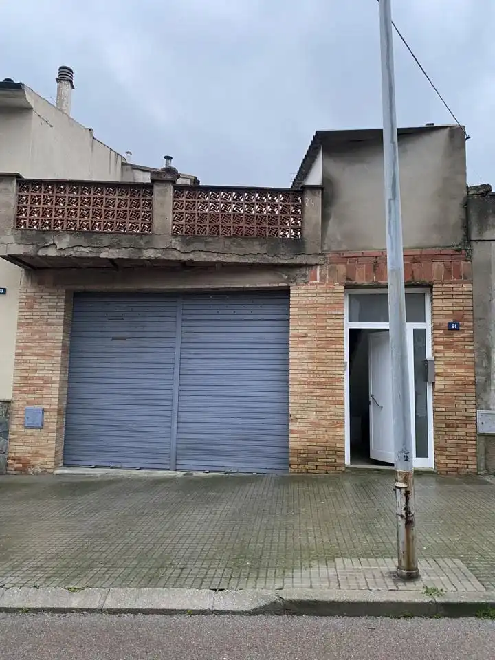 Vista exterior de Casa o xalet en venda en Centelles amb Terrassa