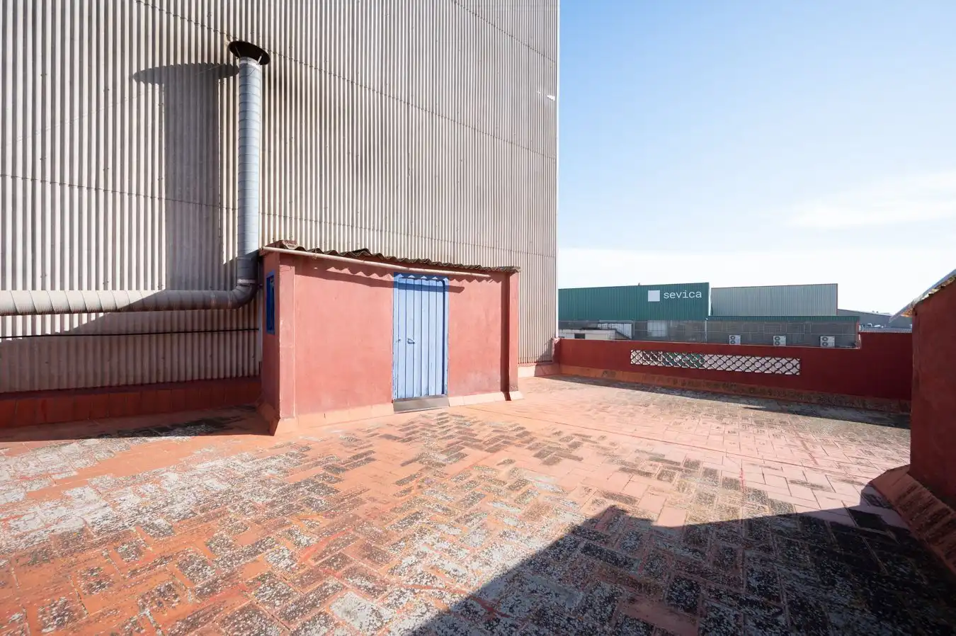 Vista exterior de Casa o chalet en venta en Viladecans con Terraza y Trastero