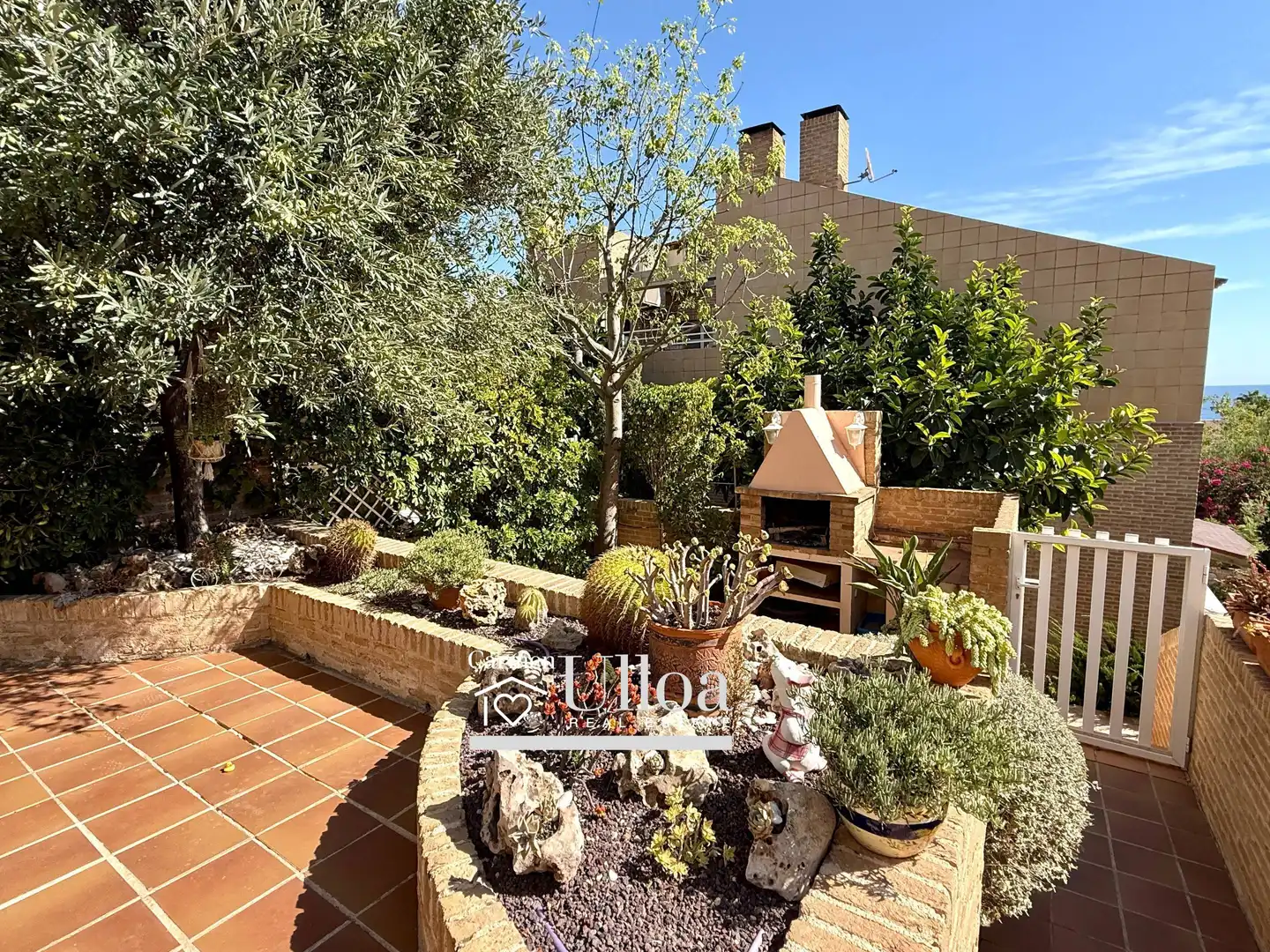 Jardín de Casa o chalet en venta en Alicante / Alacant con Aire acondicionado, Jardín privado y Terraza