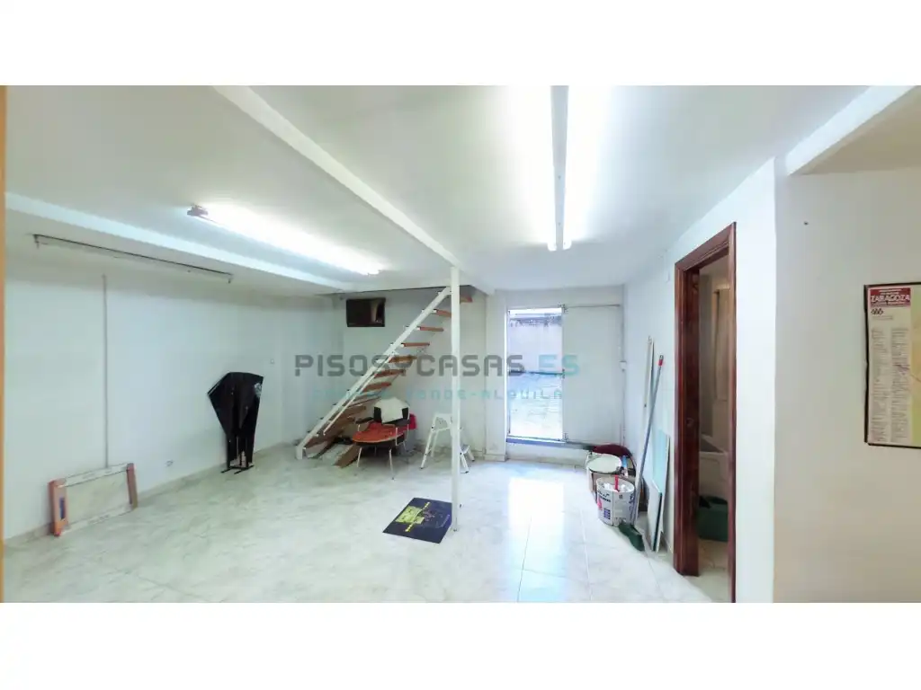 Local en venta en Zaragoza con Amueblado