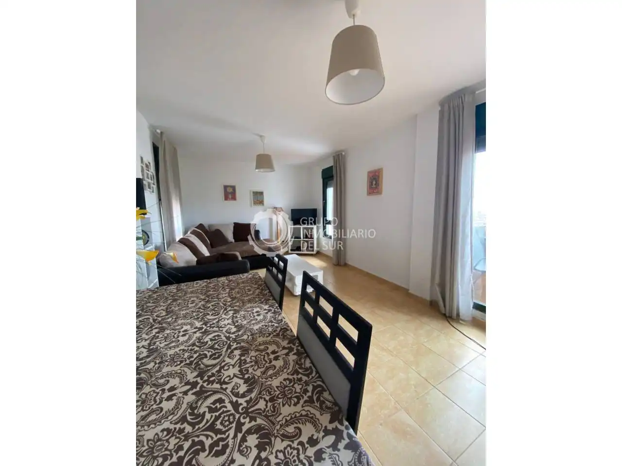 Sala d'estar de Casa o xalet en venda en Alcalá de los Gazules amb Terrassa, Moblat i Piscina comunitària