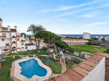 Apartament amb piscina en venda a Calahonda