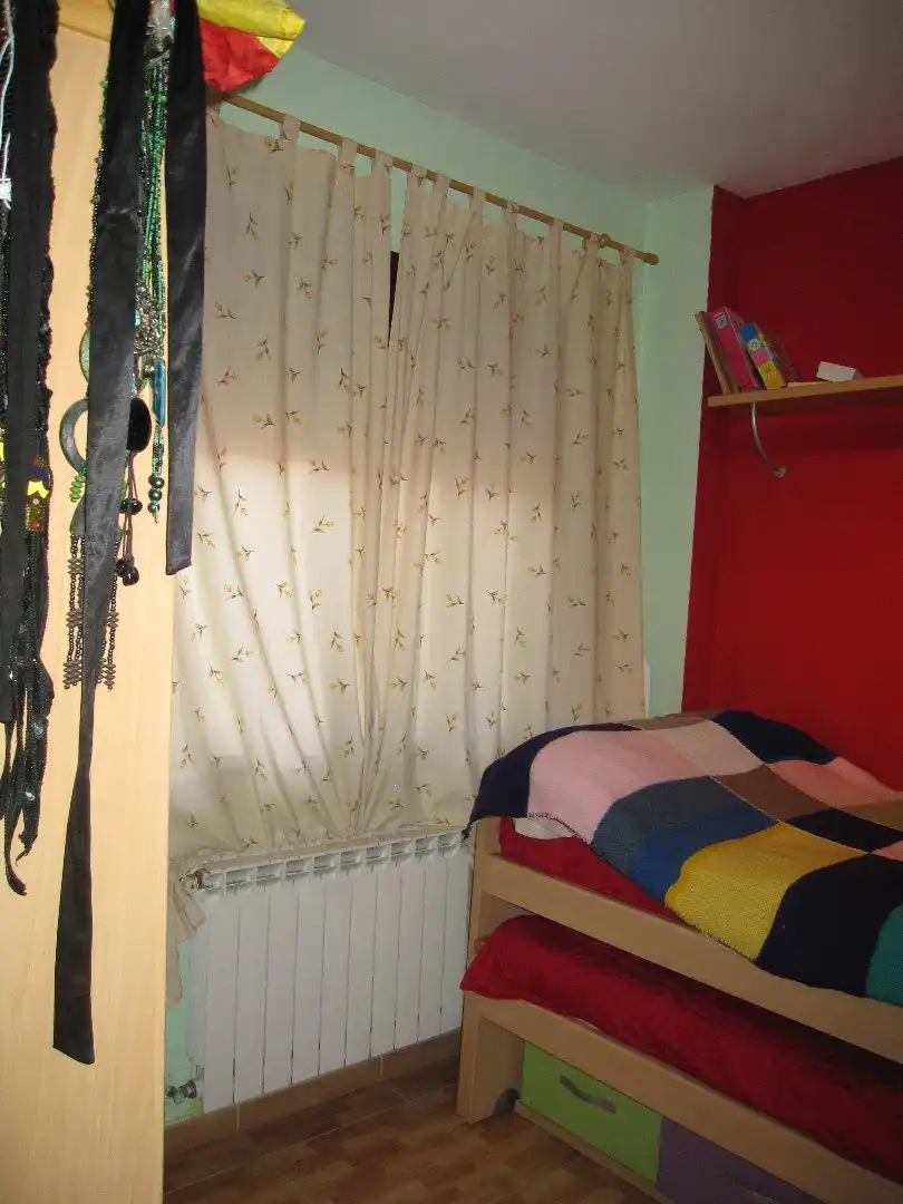 Dormitori de Casa o xalet en venda en Ciudad Real amb Aire condicionat, Terrassa i Forn