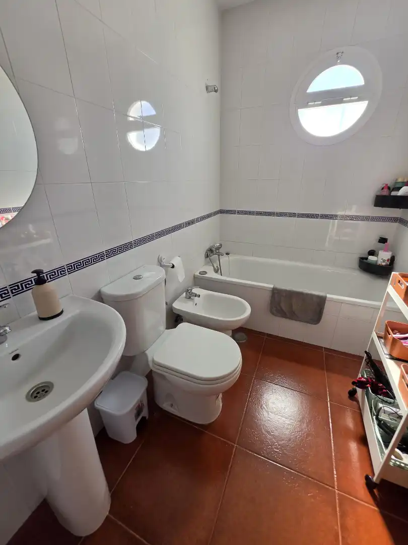 Baño de Casa adosada en venta en Campillos con Jardín privado, Terraza y Amueblado
