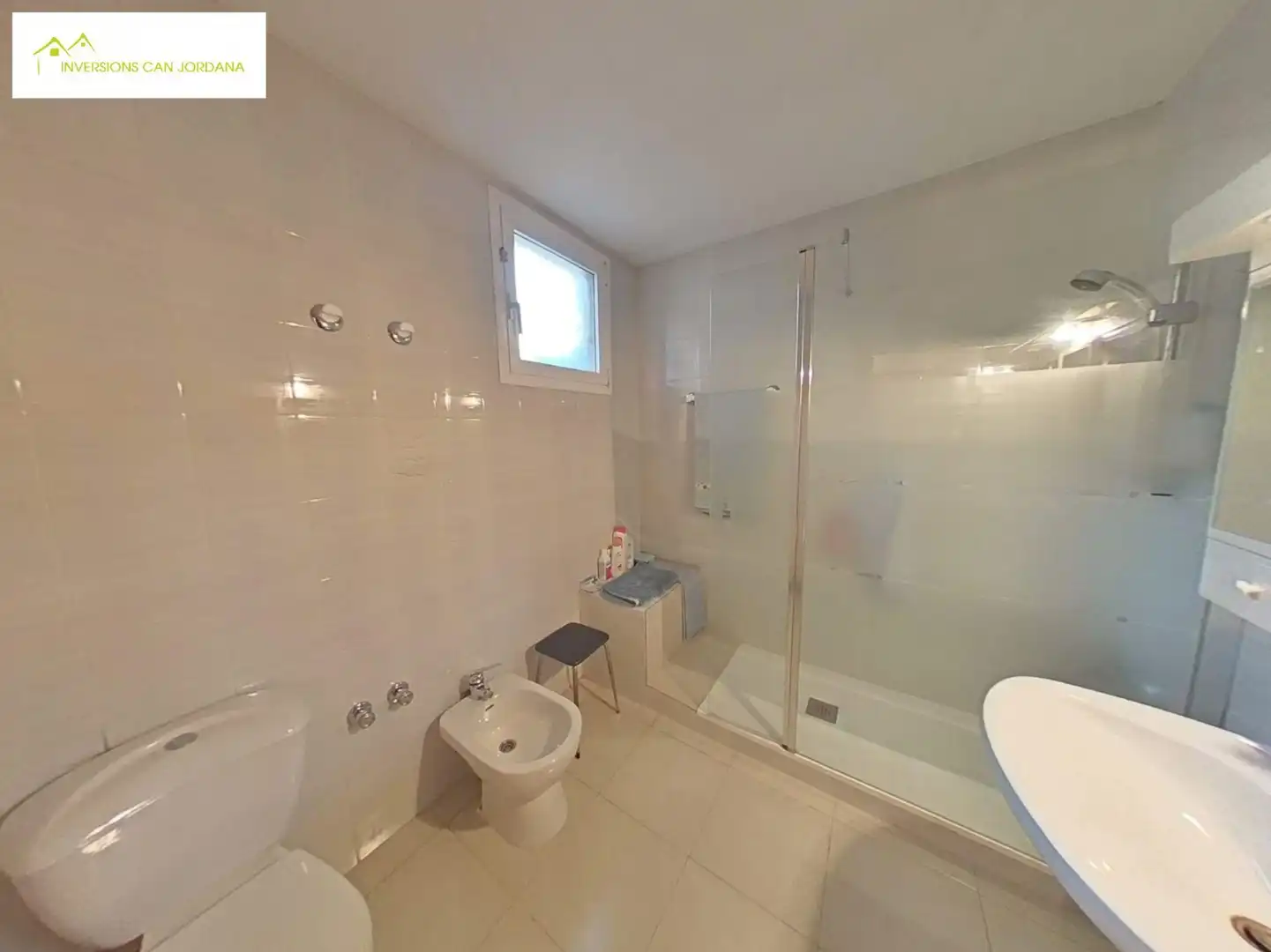 Bathroom of Houses for sale in Teià  with Air Conditioner, Heating and Terrace