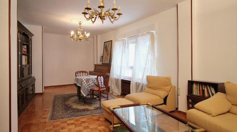 Foto 2 de Piso de alquiler en Campoamor, 23, Salesas - Foncalada - Campoamor, Oviedo