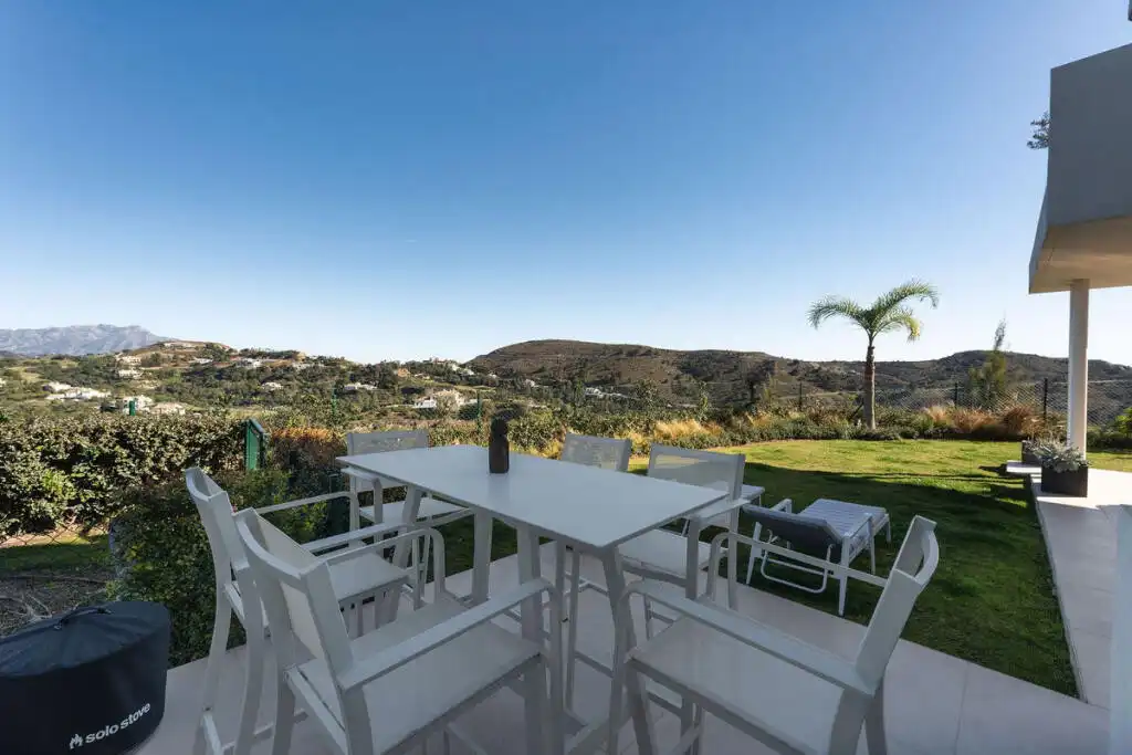 Terrace of Ground floor for sale in Benahavís  with Air Conditioner, Private garden and Terrace