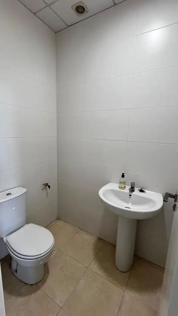 Bany de Local de lloguer en Elche / Elx