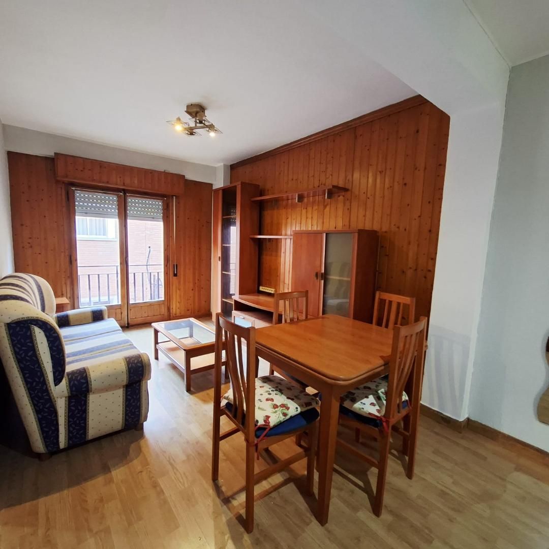 Living room of Flat for sale in  Zaragoza Capital