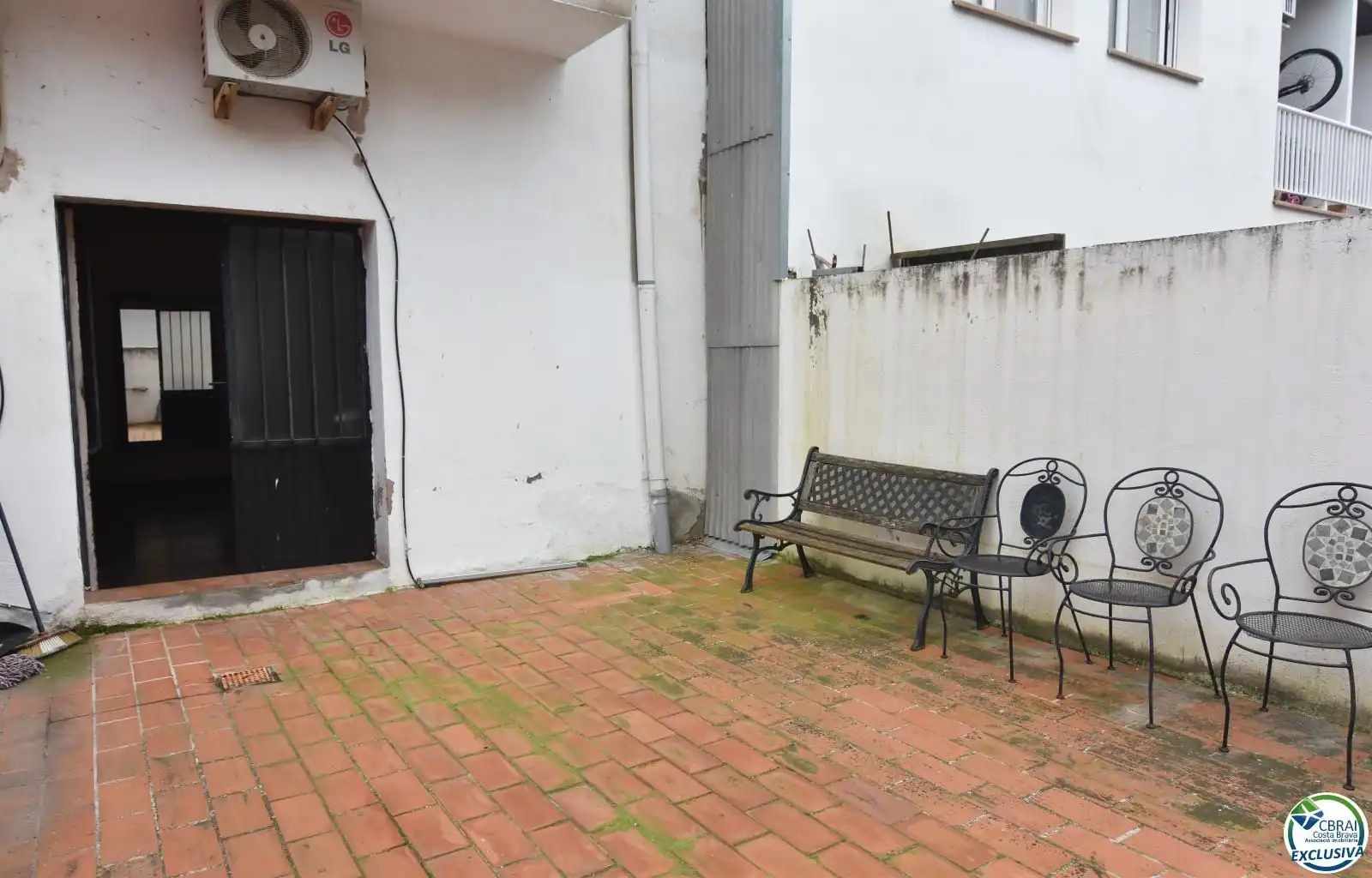Terraza de Local en venta en Roses con Aire acondicionado