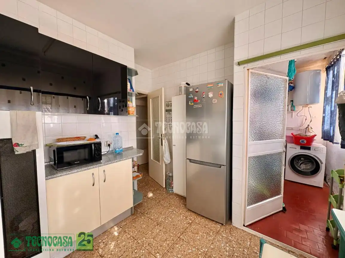 Cuina de Pis en venda en Ocaña amb Calefacció, Terrassa i Moblat
