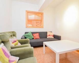 Living room of Flat for sale in  Granada Capital  with Balcony