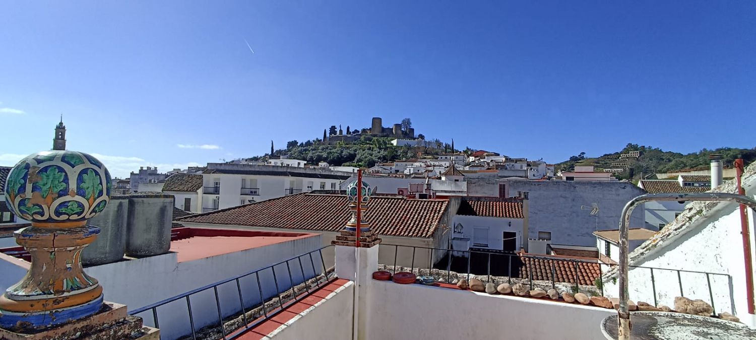 Vista exterior de Casa o xalet en venda en Constantina amb Terrassa