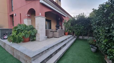 Foto 2 de Casa adosada en venda a Calle Mèlies, Bonmont Terres Noves, Mont-roig del Camp