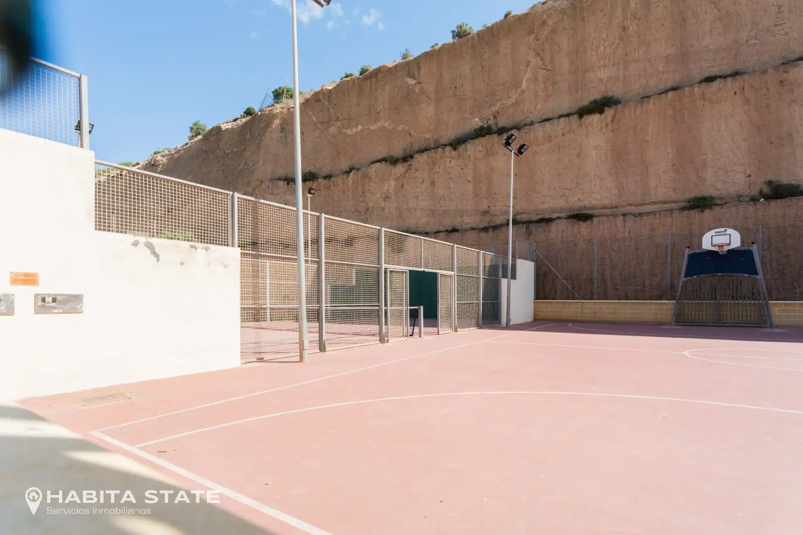 Vista exterior de Apartamento en venta en El Ejido con Terraza, Amueblado y Horno