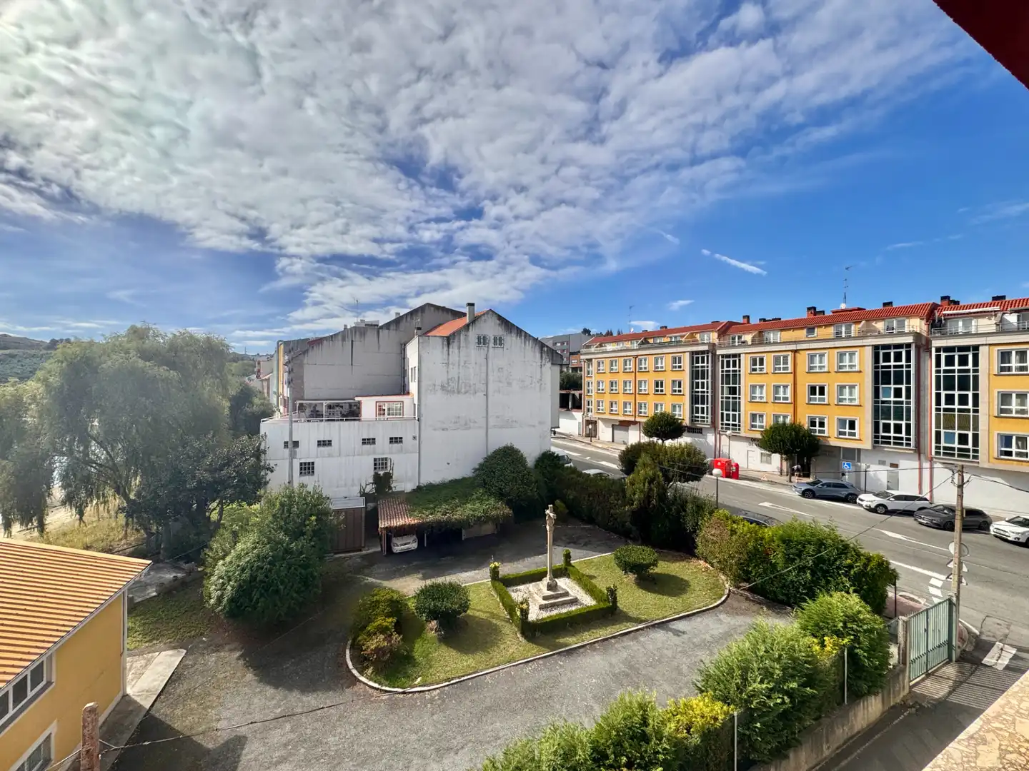 Vista exterior de Piso en venta en Pastoriza