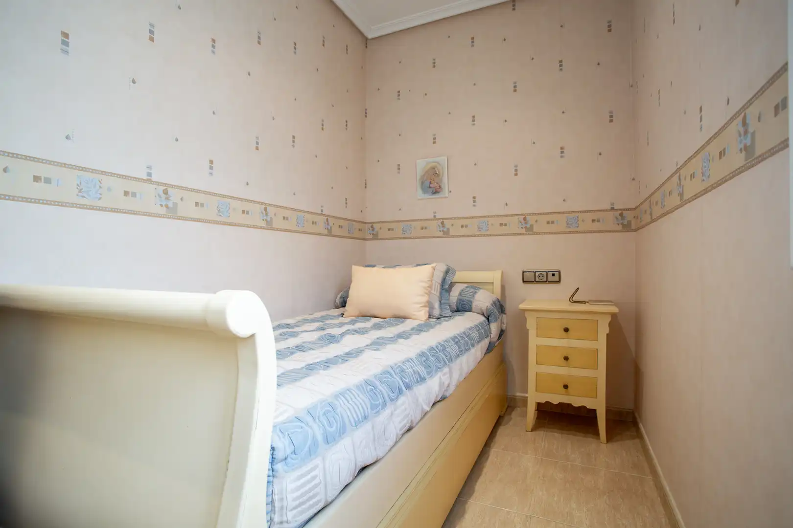 Habitación de Casa adosada en venta en Torredembarra con Aire acondicionado, Calefacción y Jardín privado