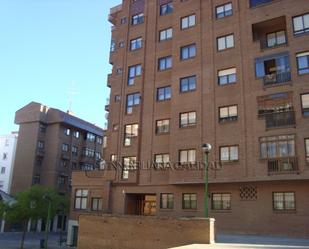 Vista exterior de Pis de lloguer en Burgos Capital amb Calefacció, Terrassa i Moblat