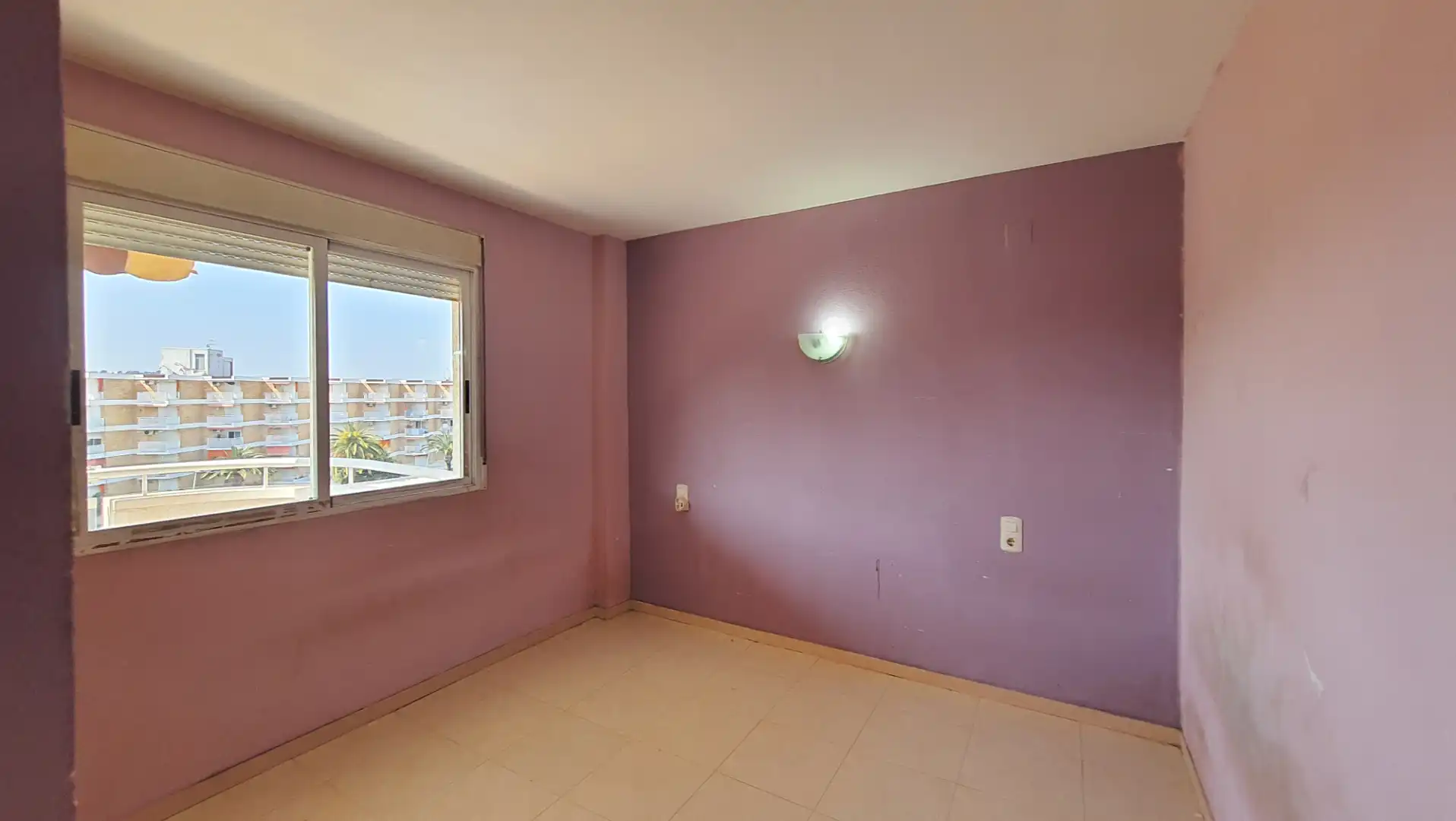 Dormitori de Apartament en venda en Vila-seca amb Terrassa i Piscina comunitària