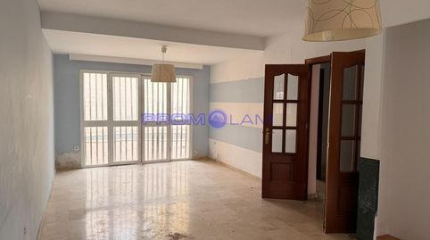 Foto 3 de Casa o chalet en venta en Calle Camilo José Cela, Castilleja de Guzmán, Sevilla