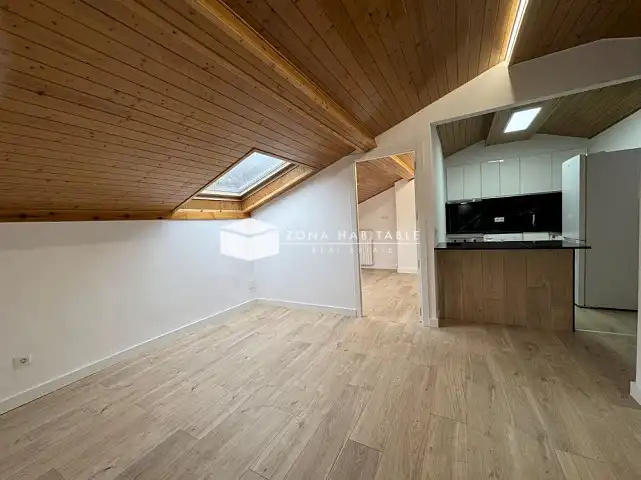 Attic for sale in Encamp  with Heating