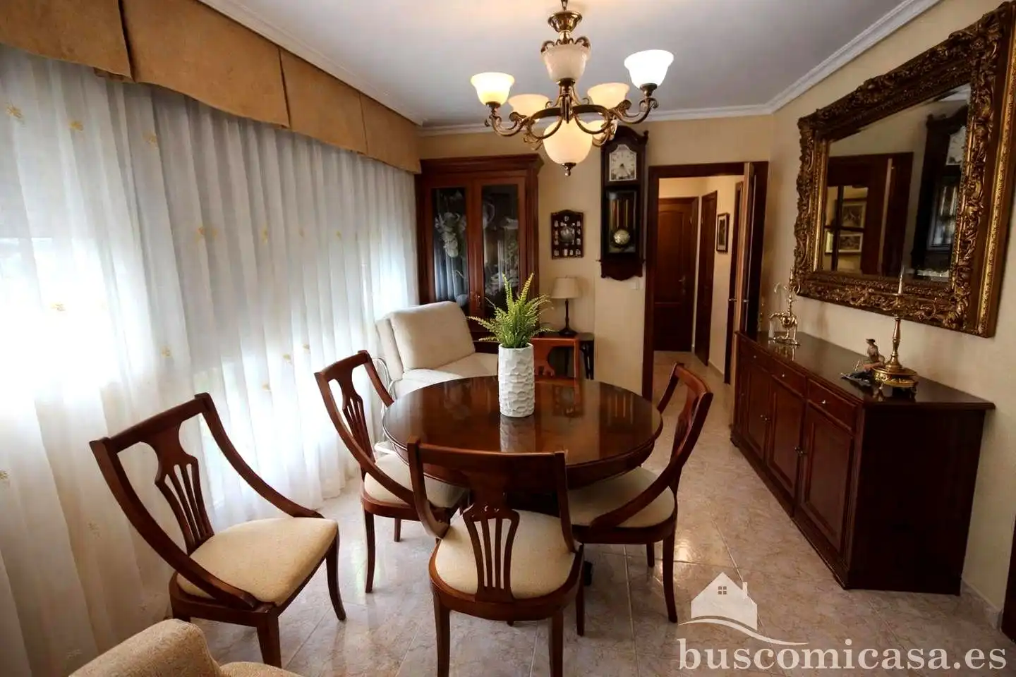 Comedor de Piso en venta en Linares con Balcón
