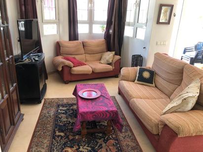 Sala d'estar de Casa o xalet en venda en Gandia amb Aire condicionat i Terrassa