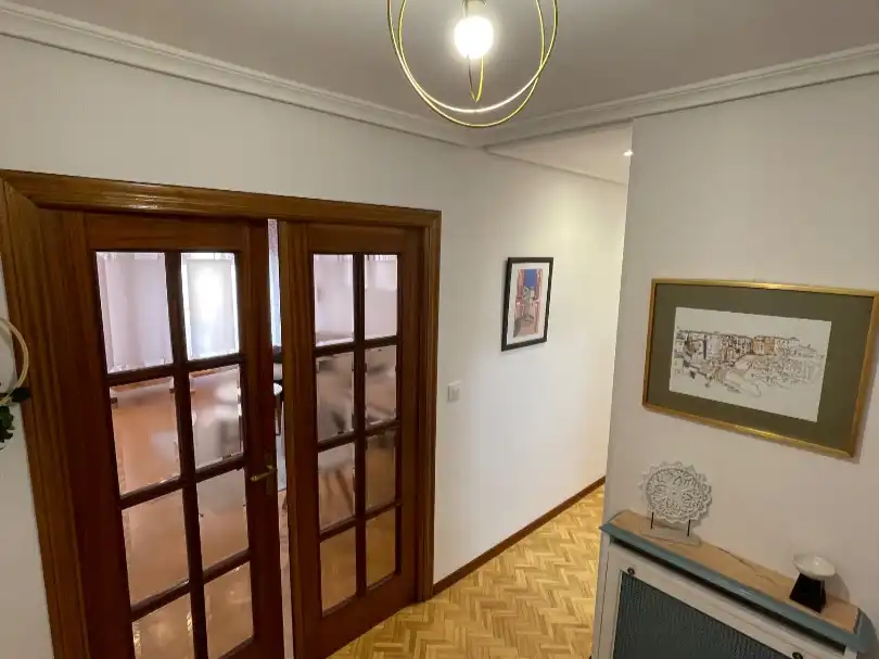 Piso de alquiler en Cuenca con Calefacción, Parquet y Terraza