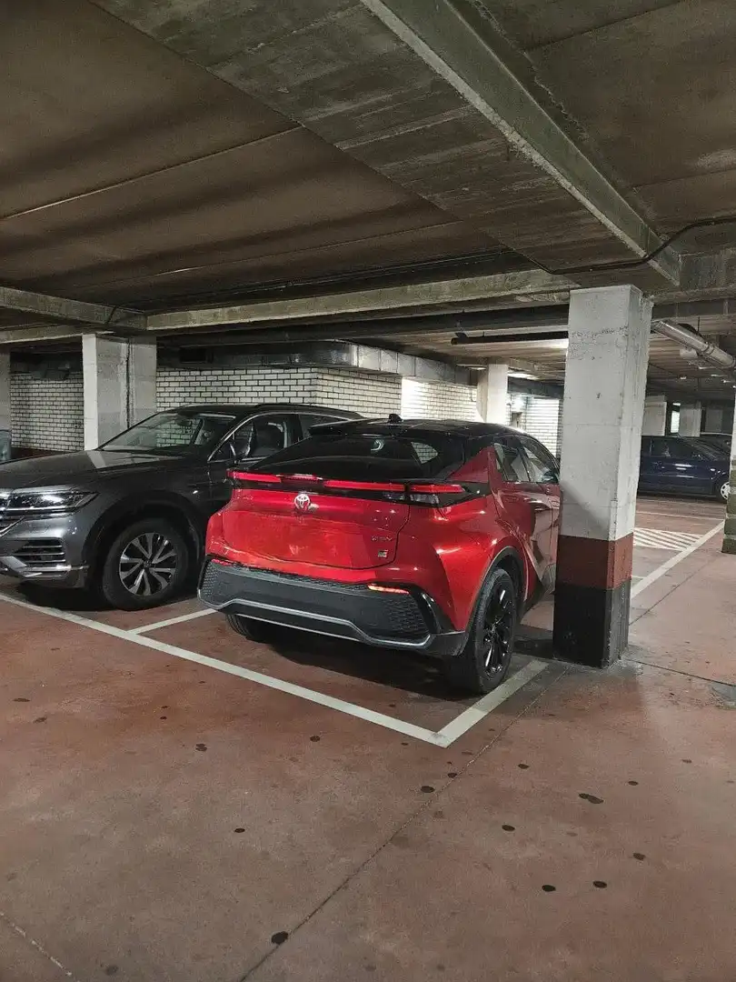 Parking de Piso en venta en León Capital  con Calefacción, Trastero y Amueblado
