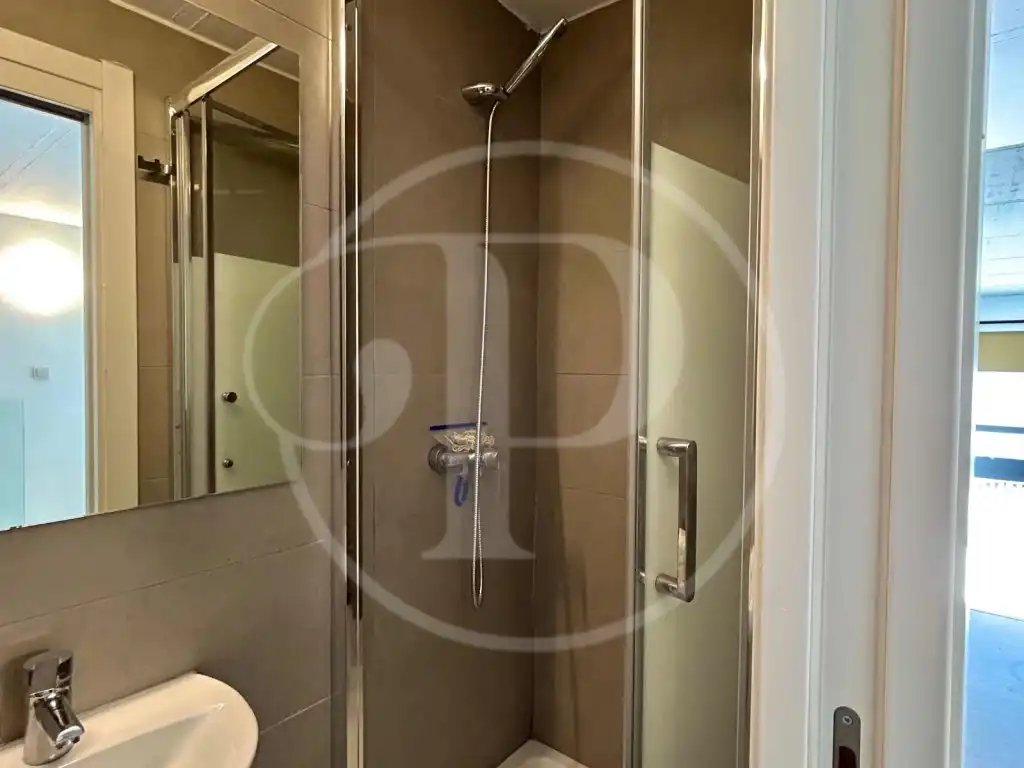 Badezimmer von Wohnung zum Verkauf in Xirivella mit Klimaanlage, Terrasse und Schwimmbad