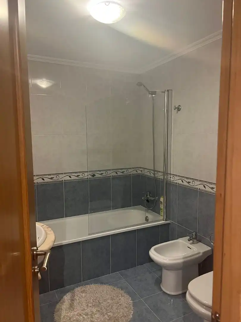Badezimmer von Wohnungen zur Miete in Noia mit Heizung, Möbliert und Balkon
