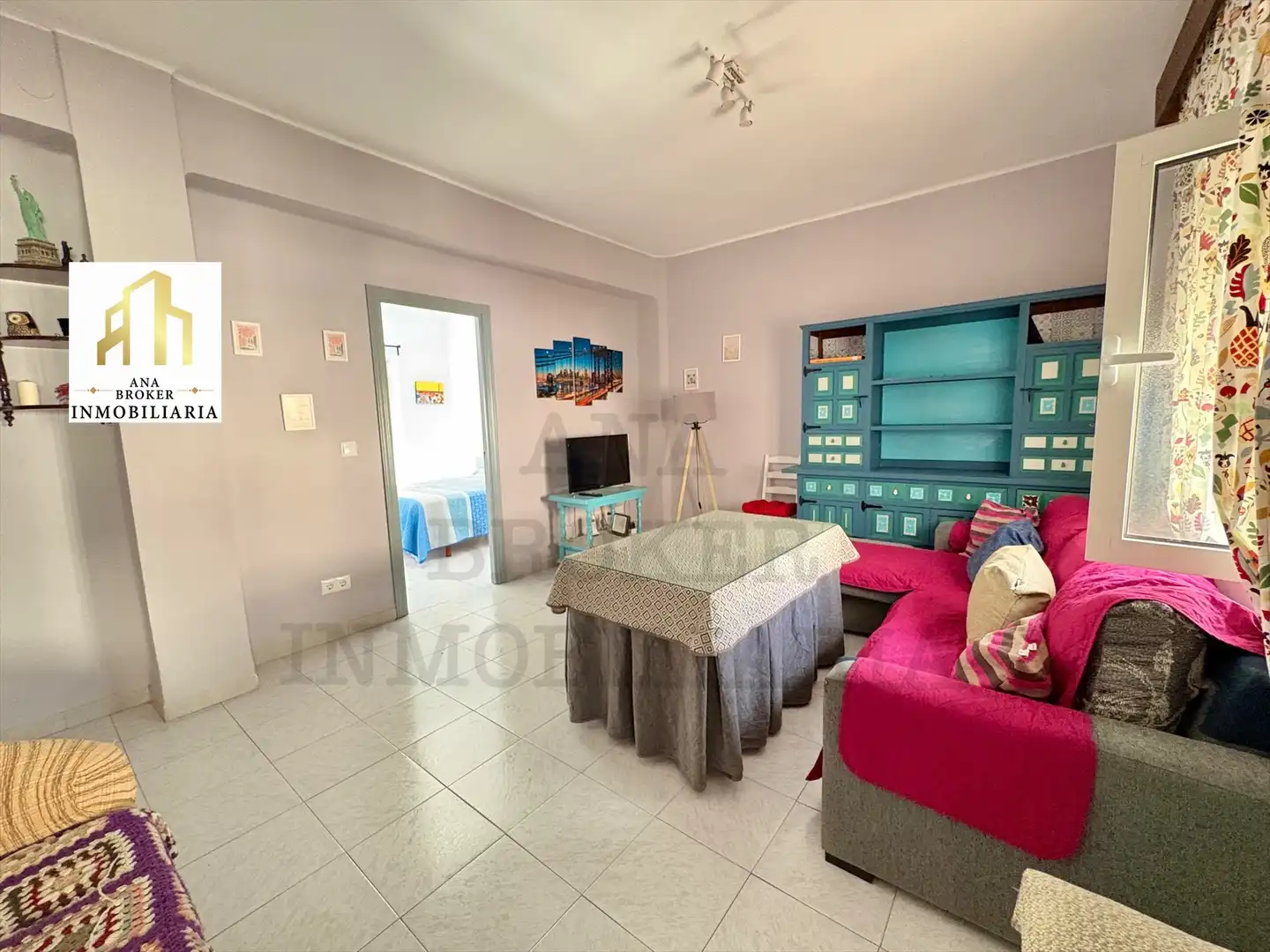 Living room of Flat for sale in Ronda  with Furnished