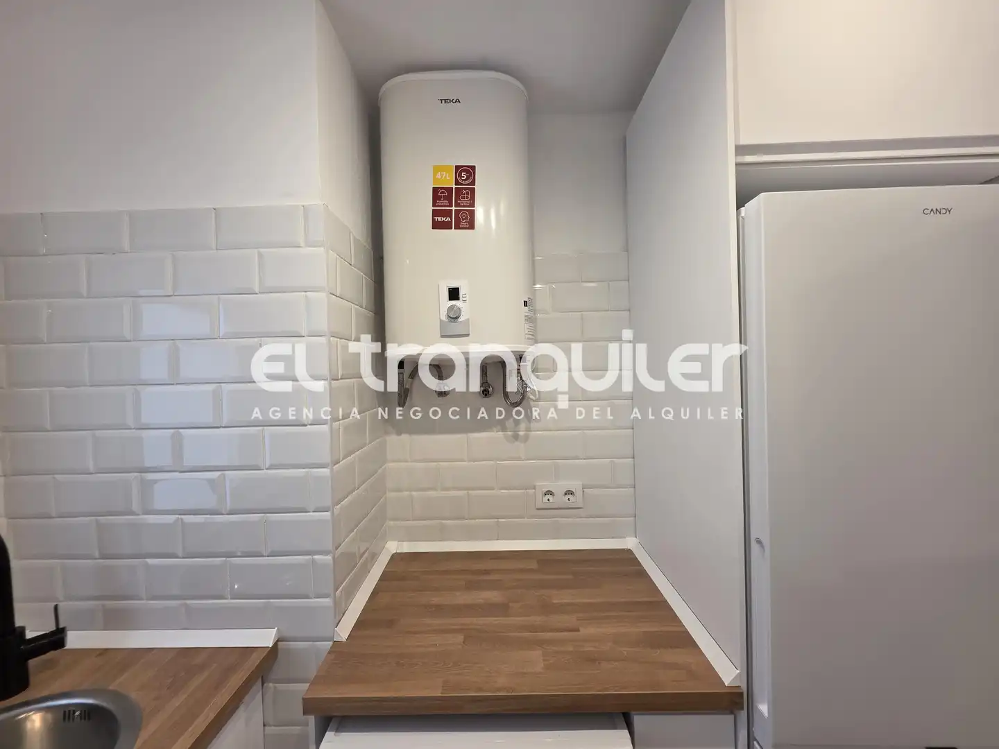 Kitchen of Flat for rent in Madrid  with Terrace and Washing machine