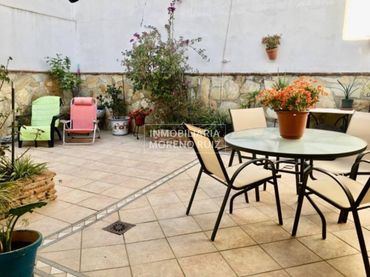 Casa en venda a Baena